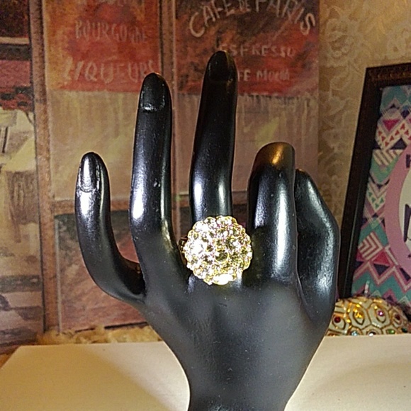 Rhinestone Cluster Dome Ring G-tone Sz 7 --50 - Picture 2 of 3